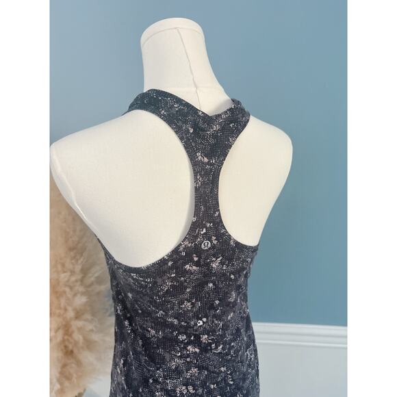 Lululemon Cool Racerback Tank Top Size 8 Black Printed Workout Top - Picture 8 of 9